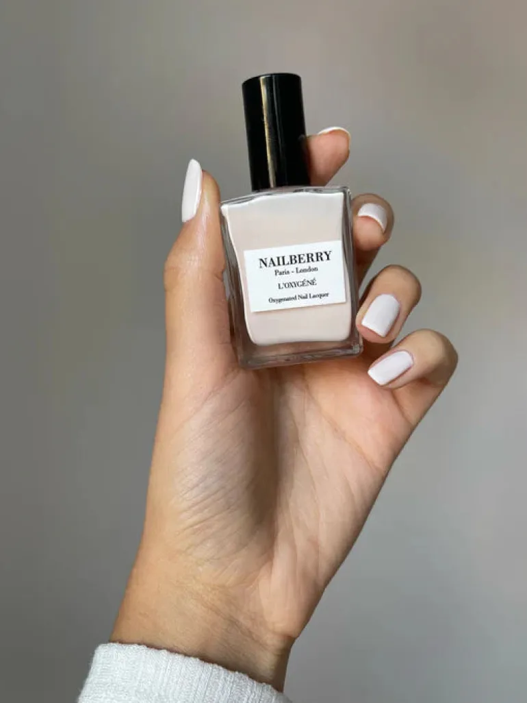 Almond Nail Varnish