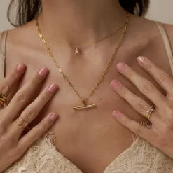 Chunky T-Bar Mid Length Necklace