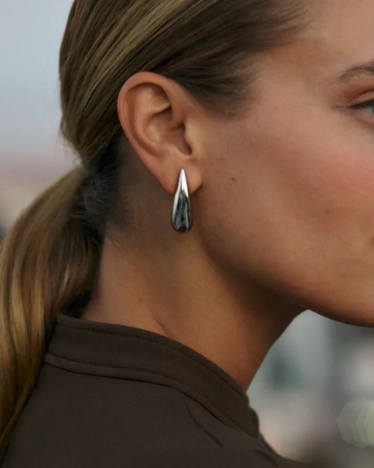 Crest Studs Steel