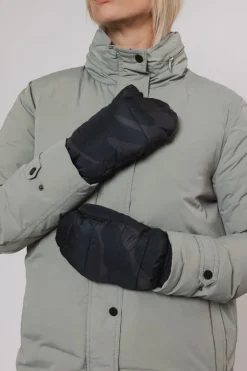 Daha Padded Mittens - Dark Green Camo