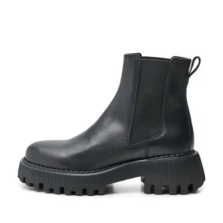 Posey Chelsea Boot - Black