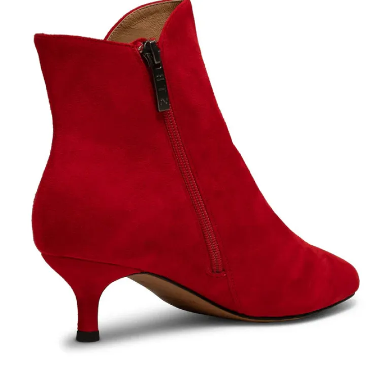 Saga Boot - Fire Red